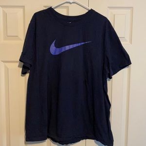 Black Nike t-shirt with blue swish size:XXL